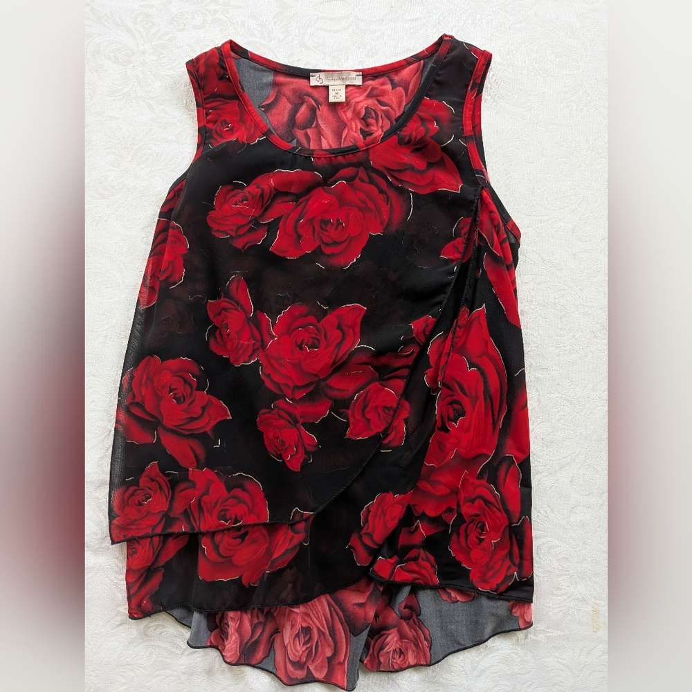 Floral Red and Black Sleeveless  Top. Dress Barn. Excellent Condition. Petite M.